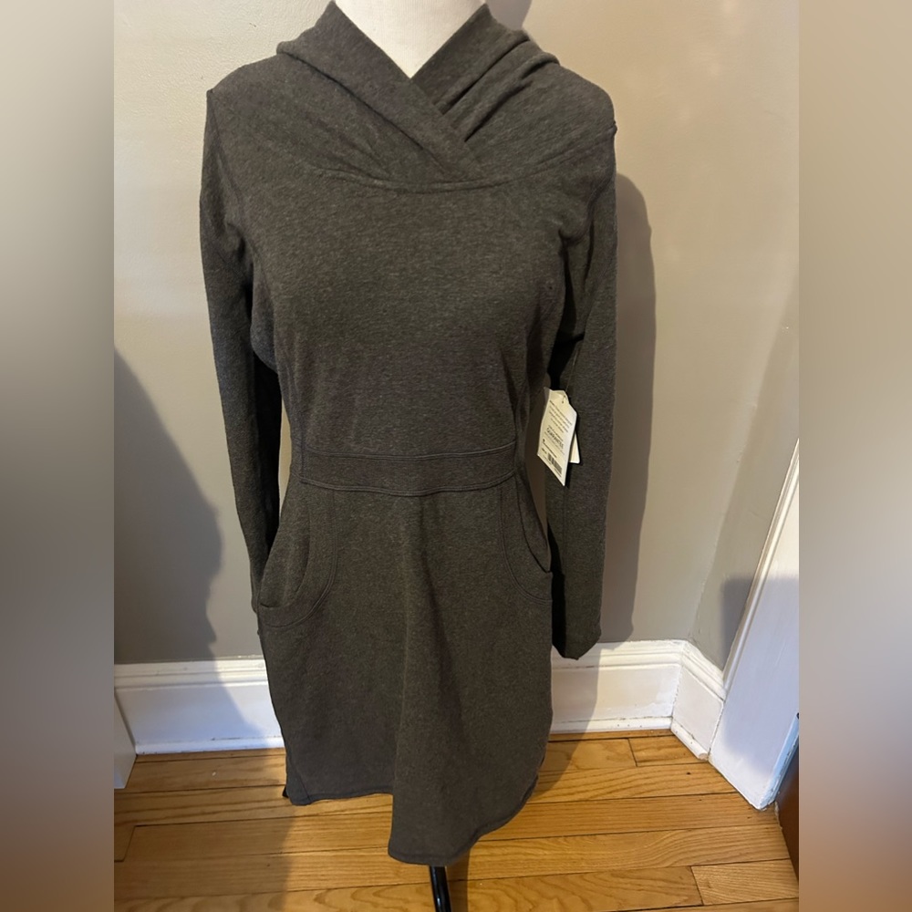 Athleta Cooldown Sweatchah. Gray.  Small. Brand new with tags.
